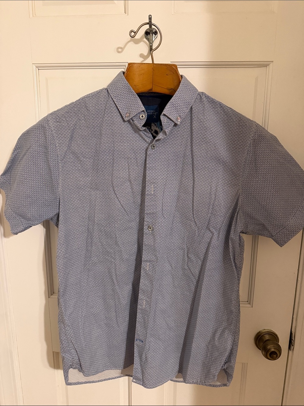 Men's Casual Short-Sleeve Button-Down Shirt in Light Blue